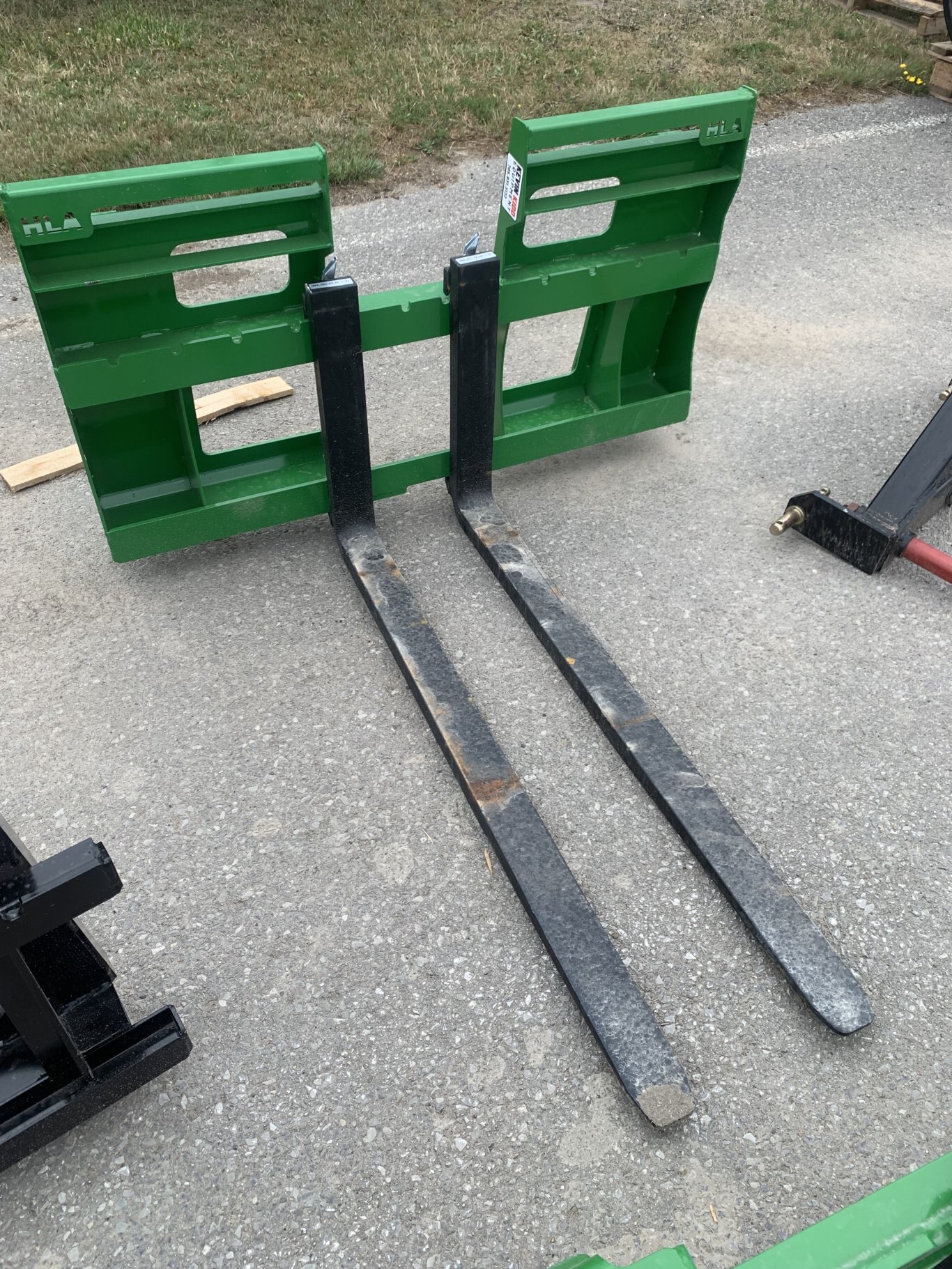 New Hla 2000lb 48” Pallet Forks