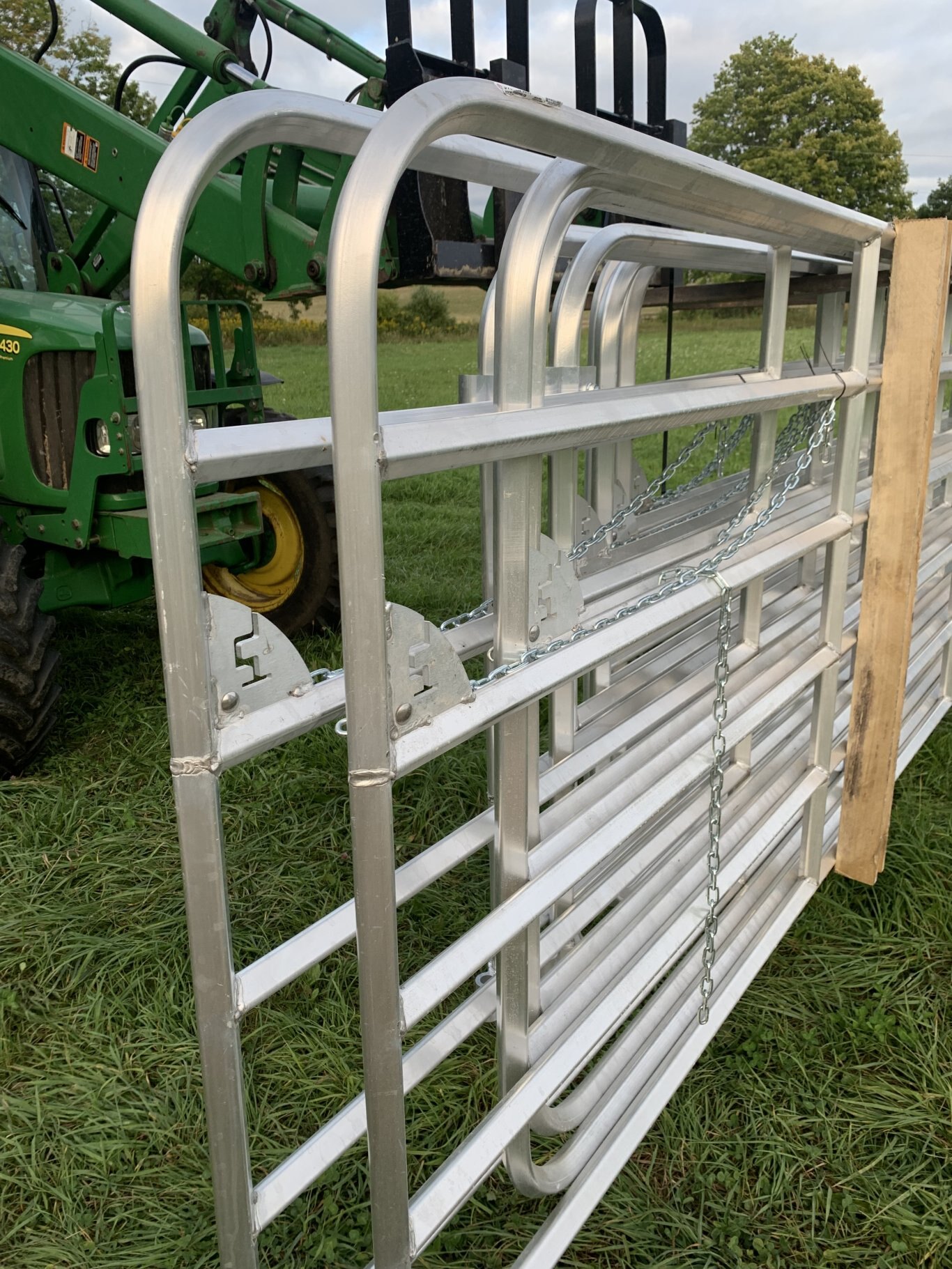 Aluminum Diamond Bar Gates