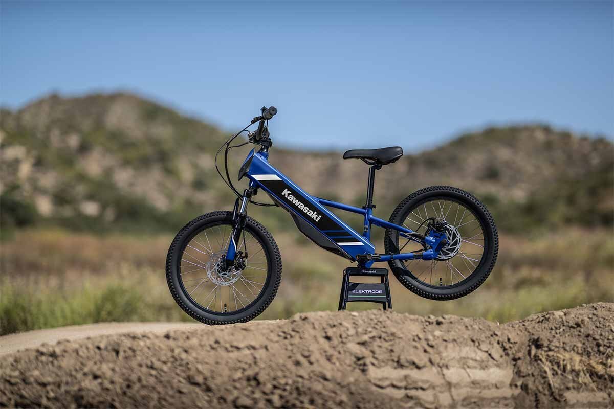 2027 Kawasaki ELEKTRODE 20 Candy Plasma Blue