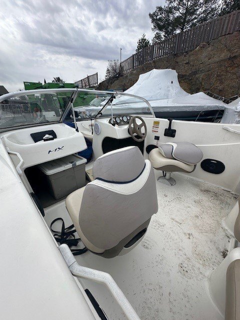 18' Glastron Bowrider c/w Volvo Penta 3.0L & Trailer