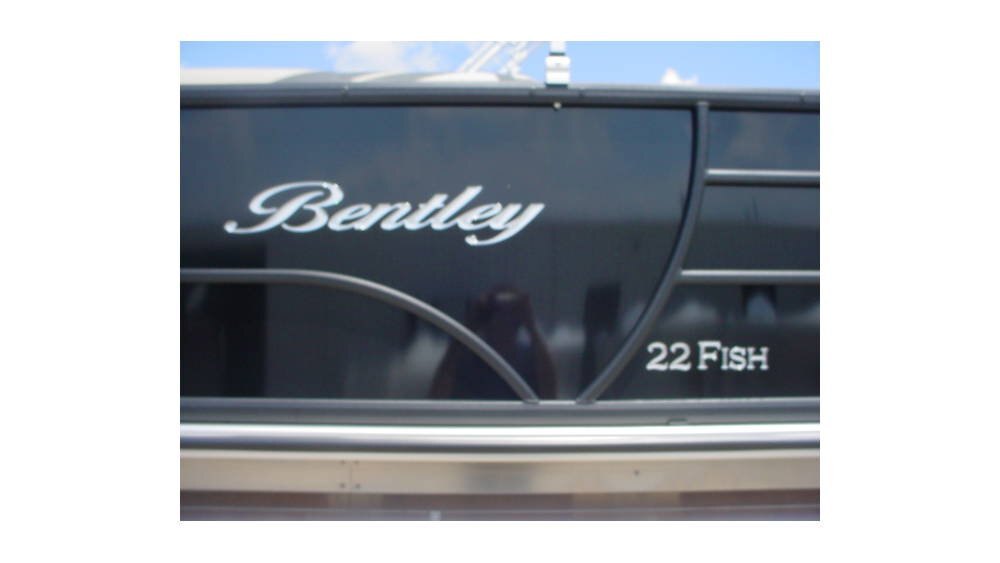 2022 Bentley 220 Fish N Cruise cw 60hp Command Thrust