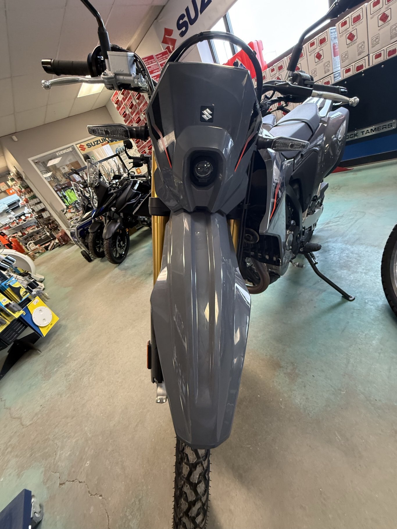 2025 Suzuki V-Strom 650A Glass Sparkle Black (YVB)