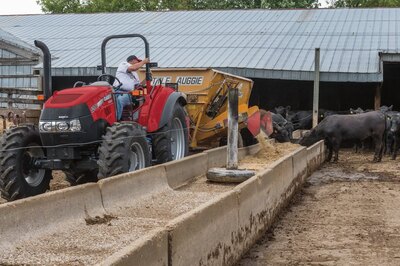Case IH Utility Farmall® 120C