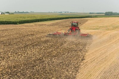 Case IH True-Tandem™ 375 Disk Harrow