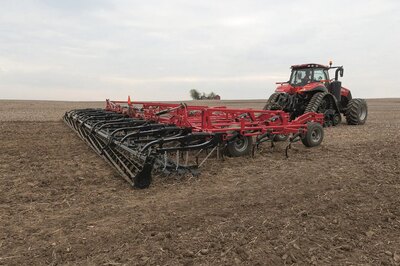 Case IH Tiger-Mate 255 Field Cultivator