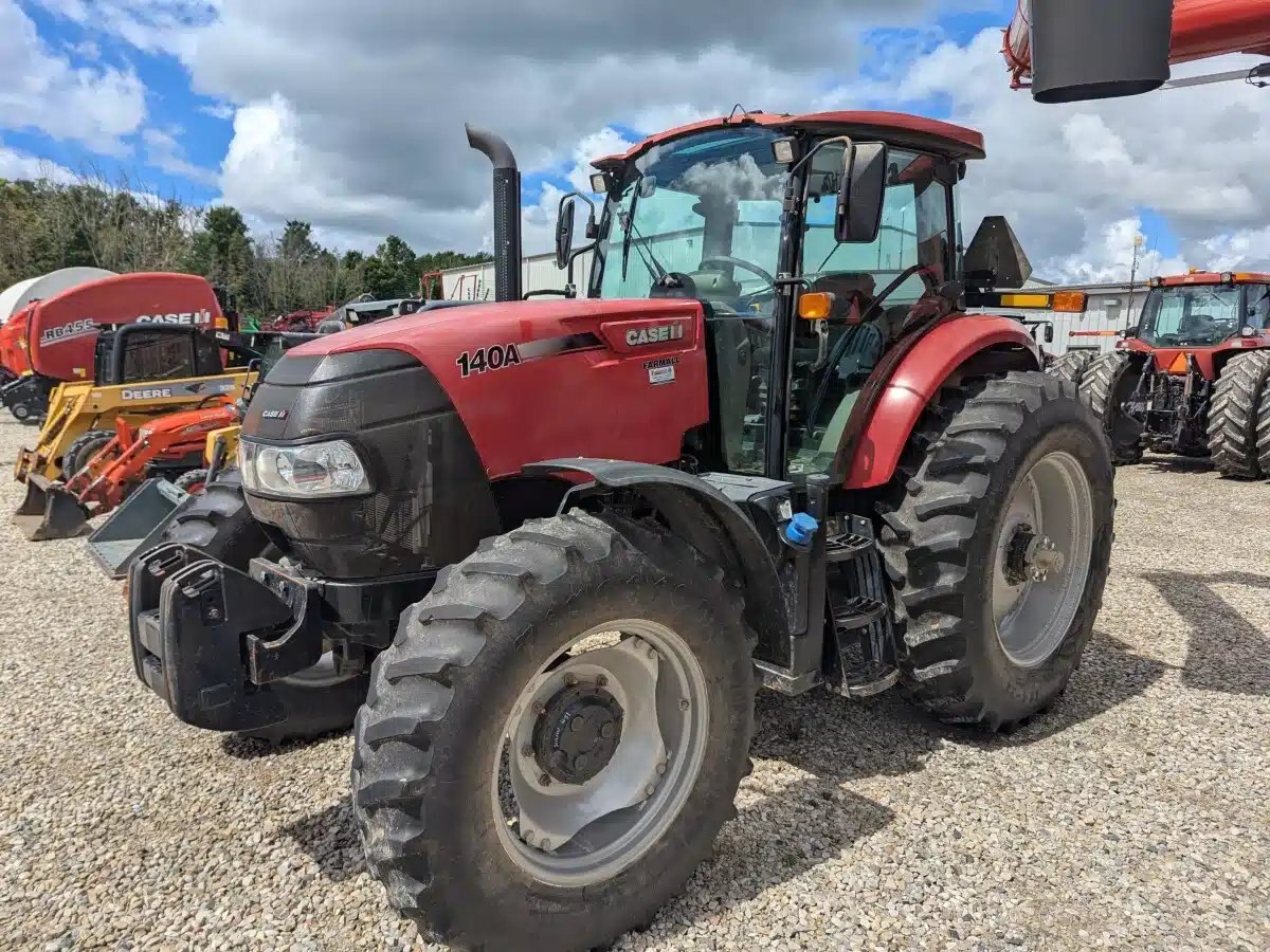 2019 Case IH FARMALL 140A