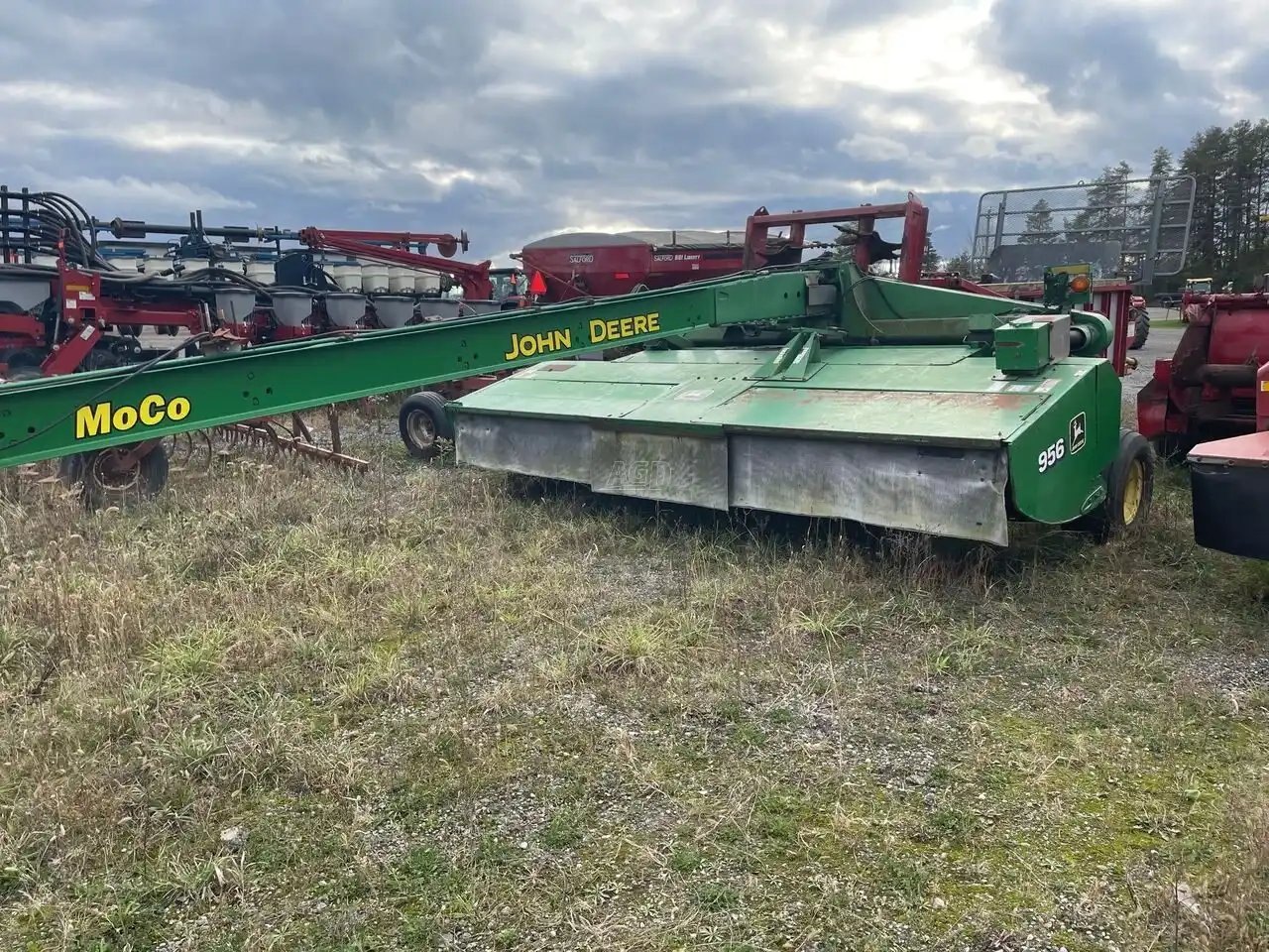 2001 John Deere 956