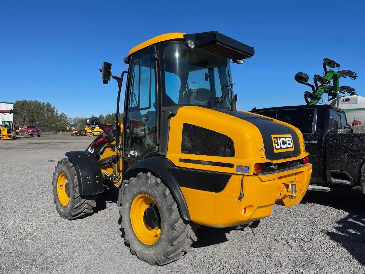 2021 JCB 409 AGRI