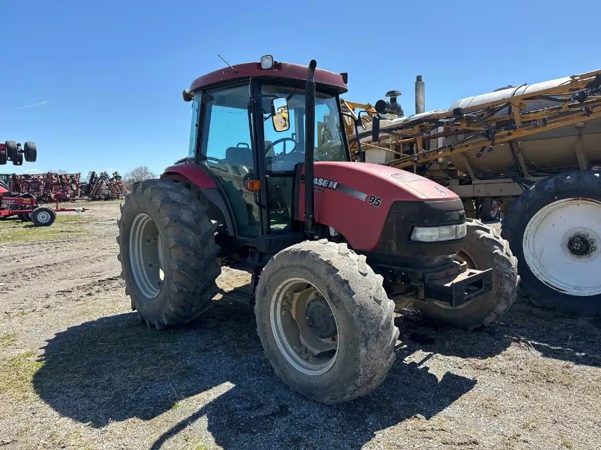 2011 Case IH FARMALL95