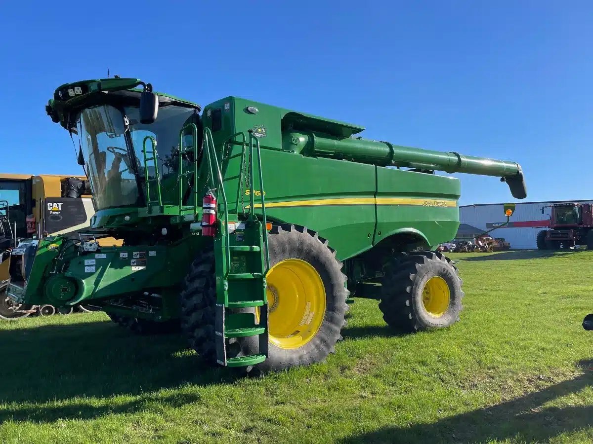 2022 John Deere S760