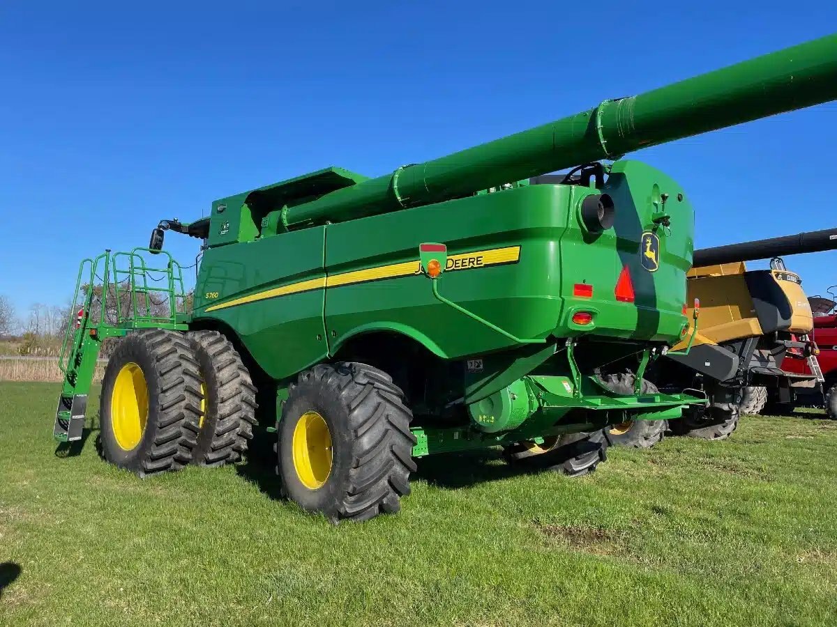 2022 John Deere S760