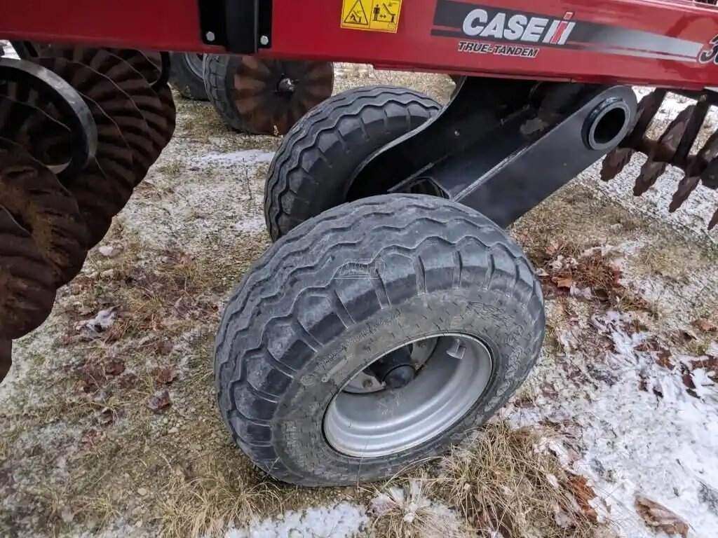 2019 Case IH 335 VT