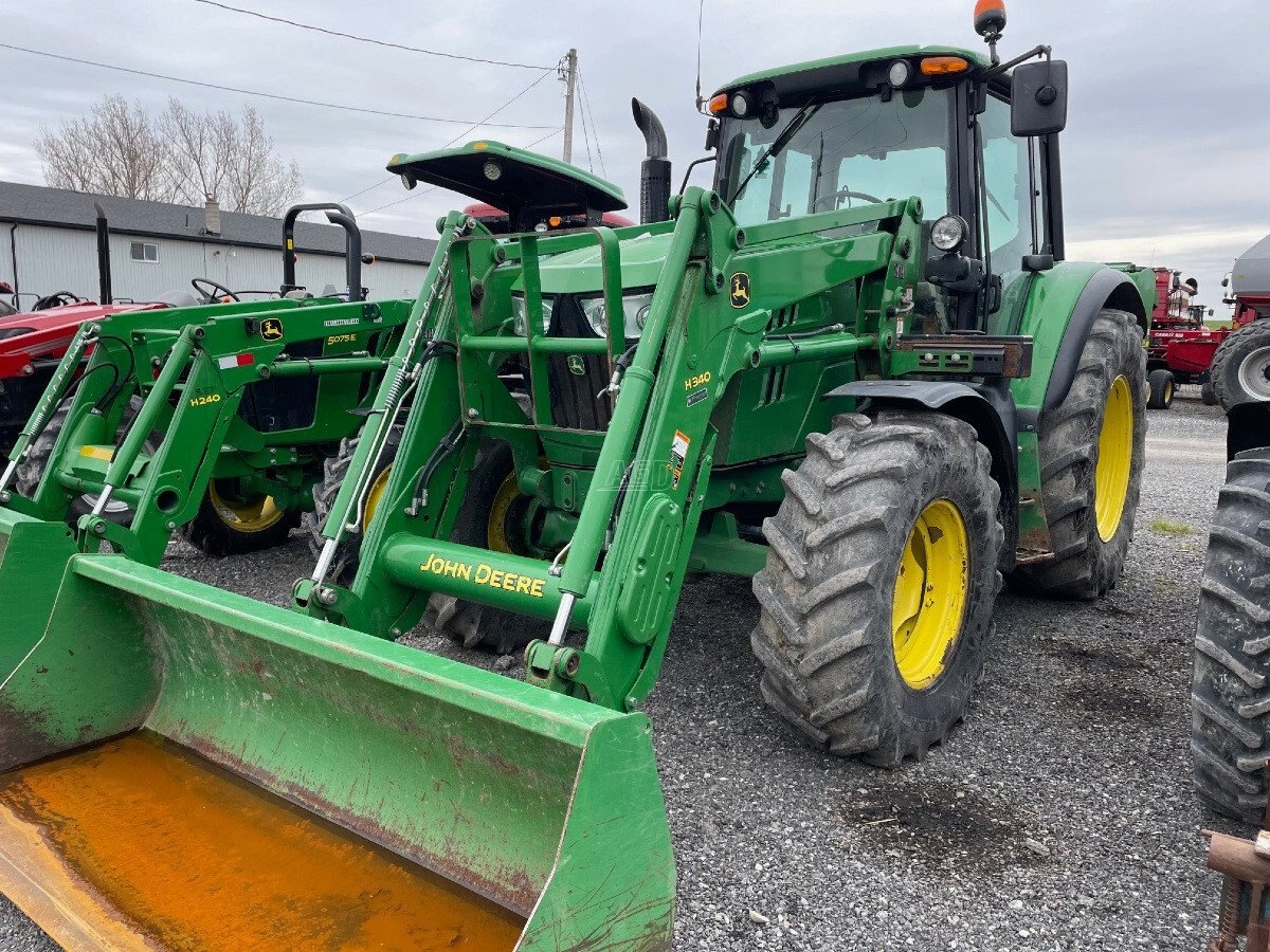 John Deere 6105M