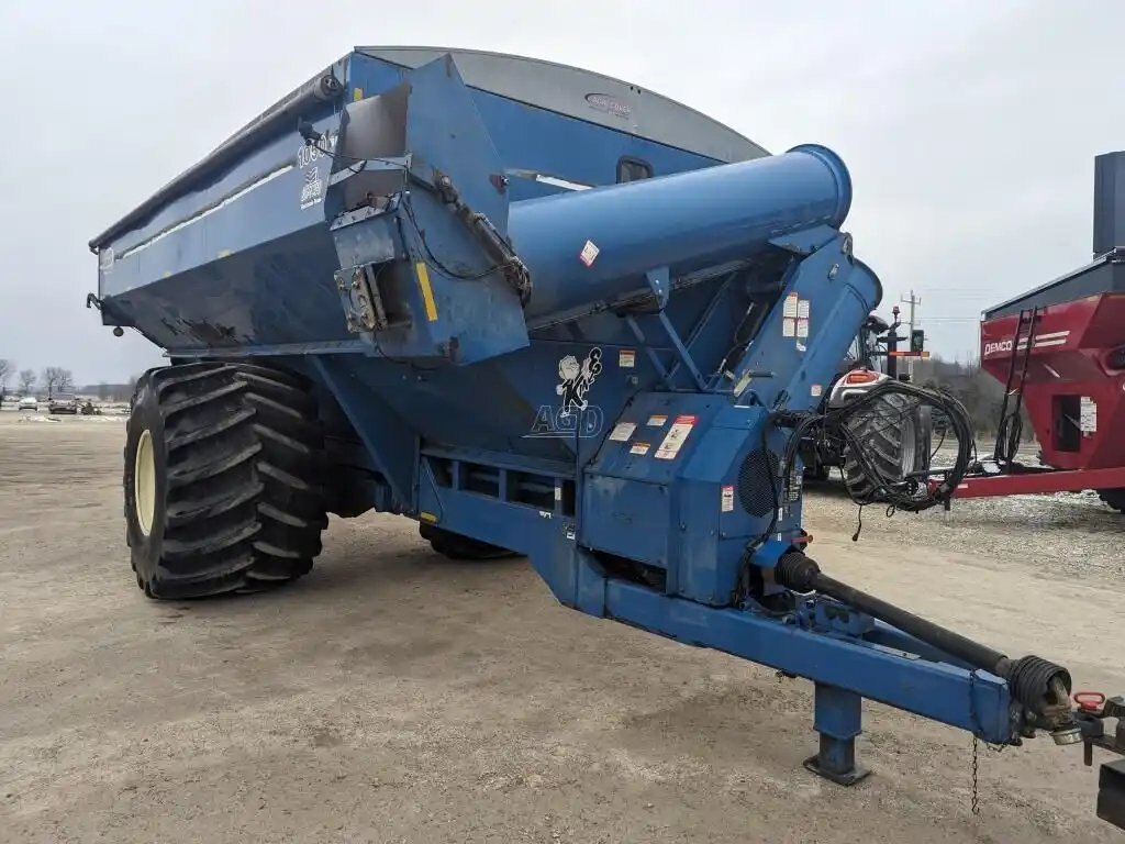 2009 Kinze 1050