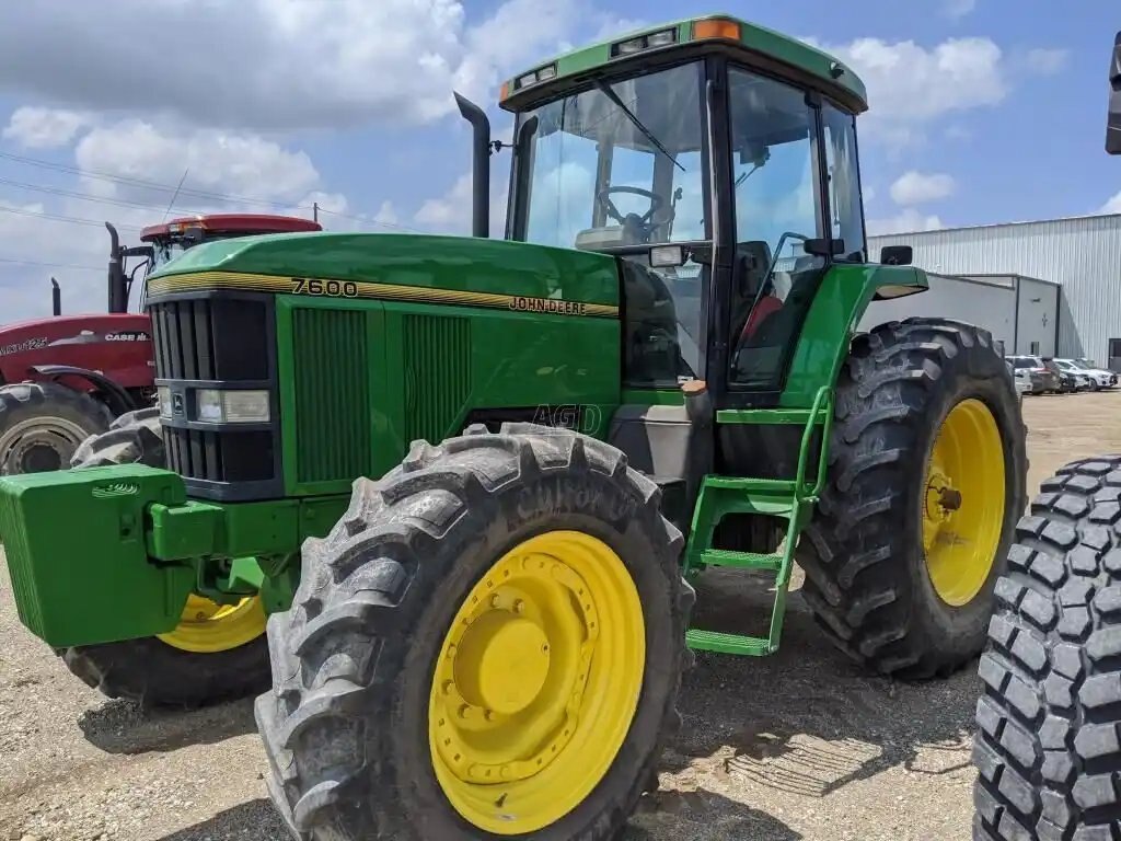 1994 John Deere 7600