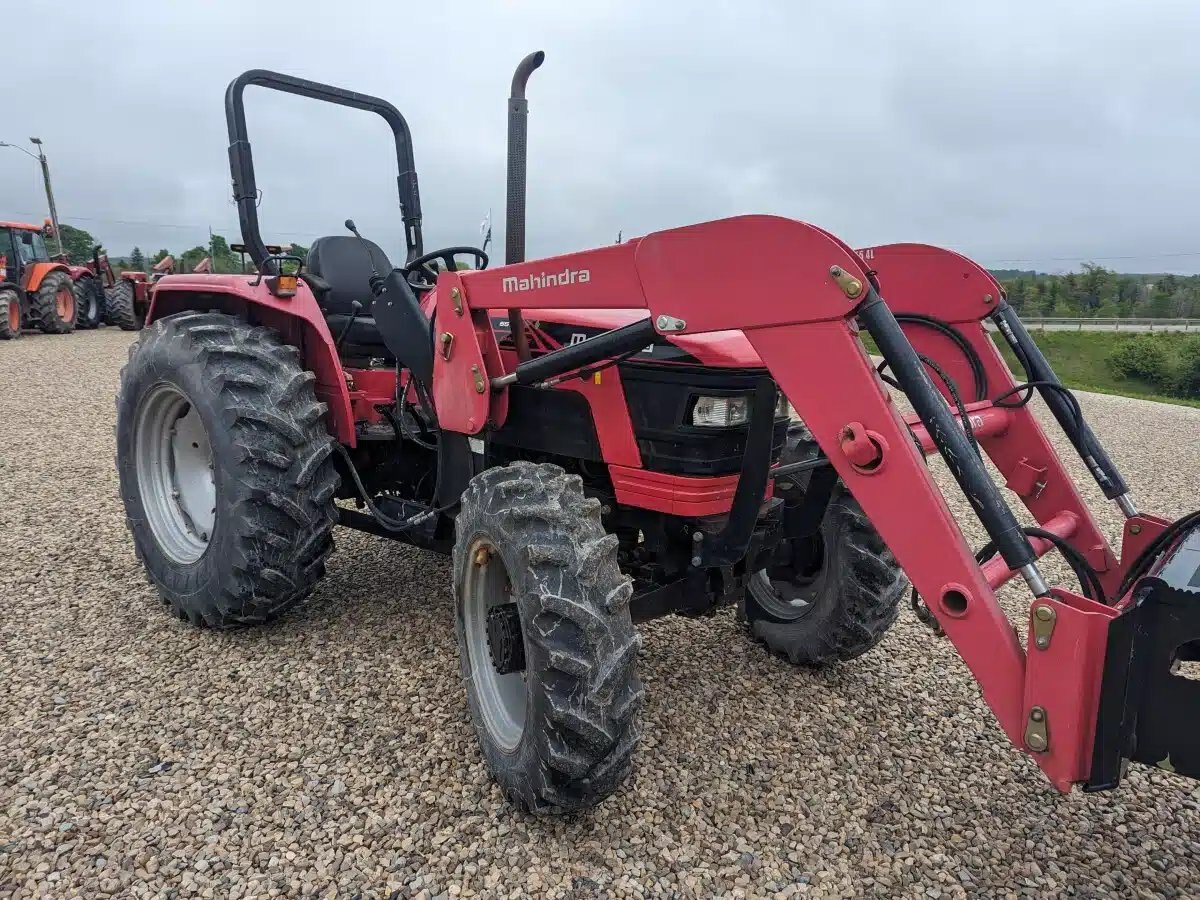 2017 Mahindra 5570