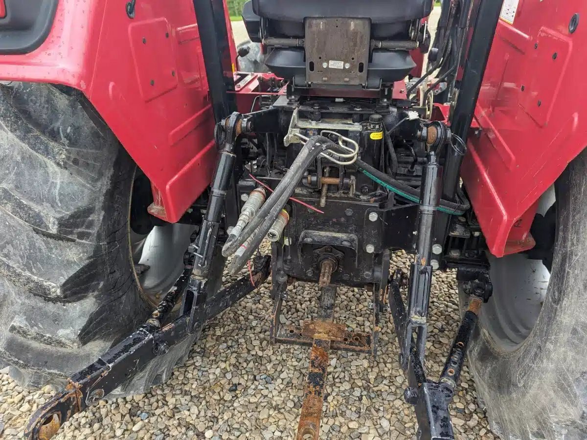 2017 Mahindra 5570