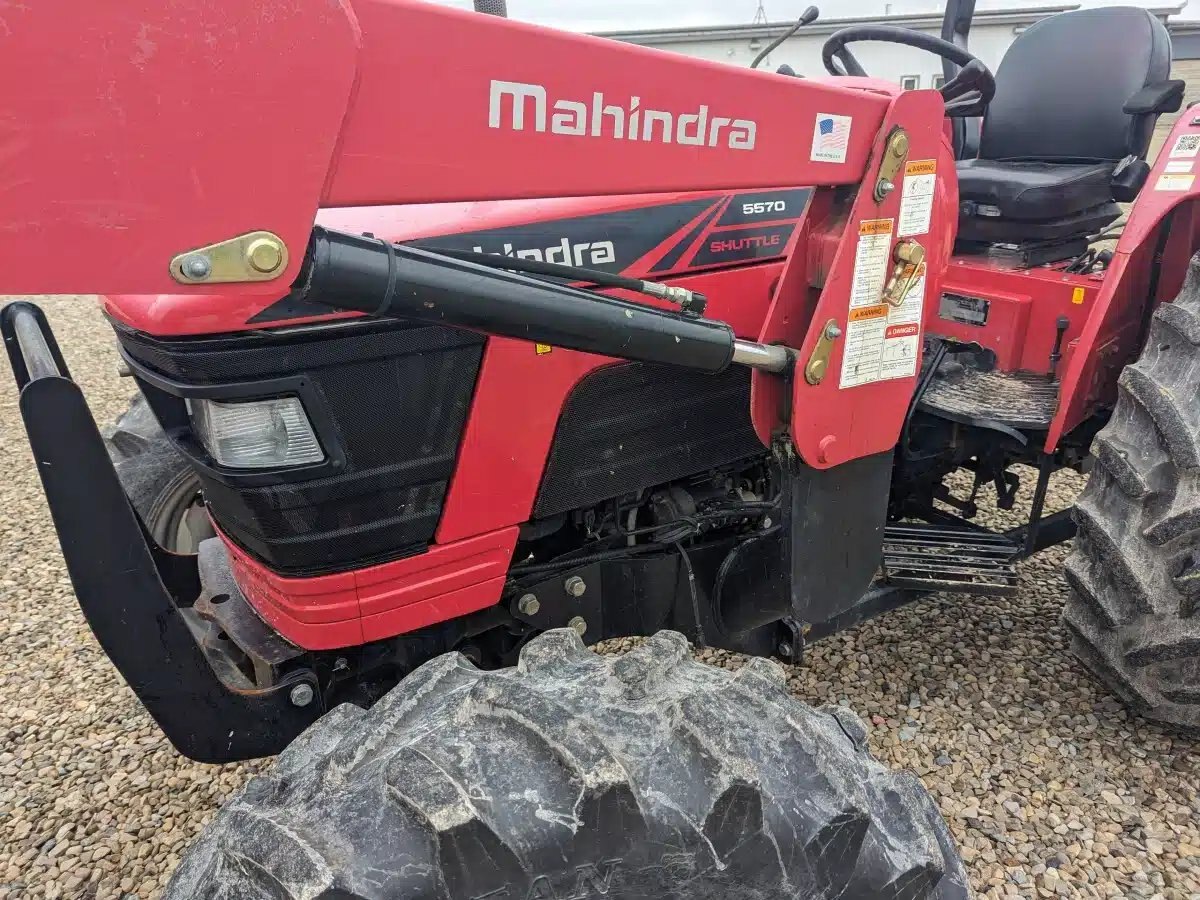 2017 Mahindra 5570