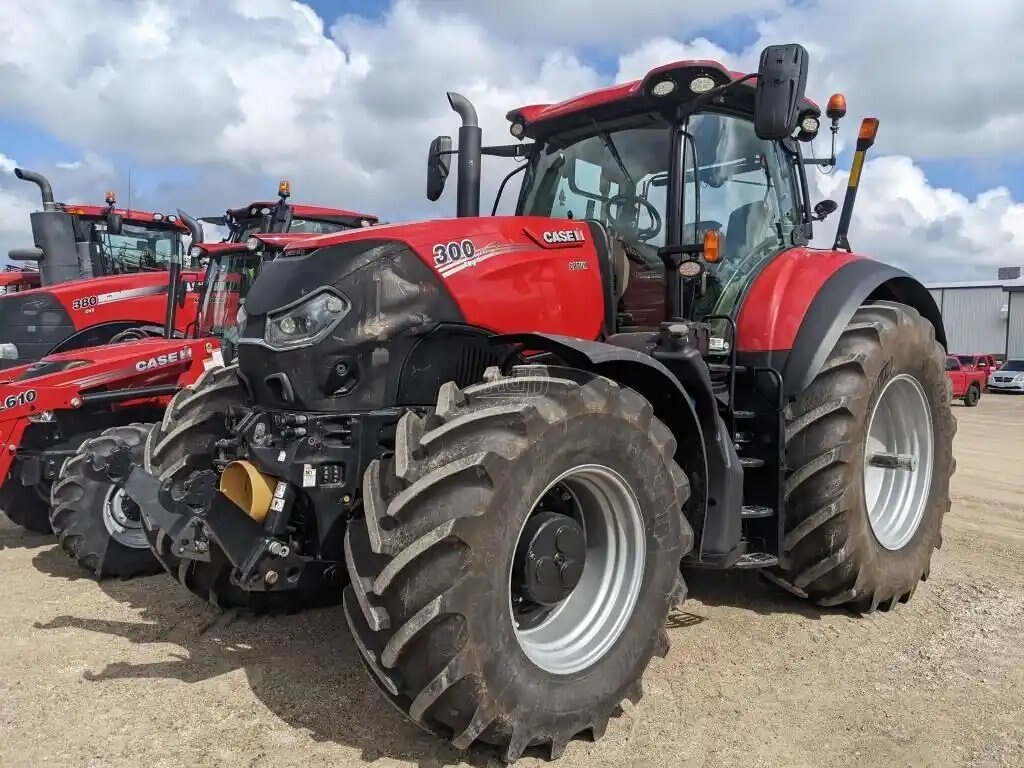 2017 Case IH Optum 300