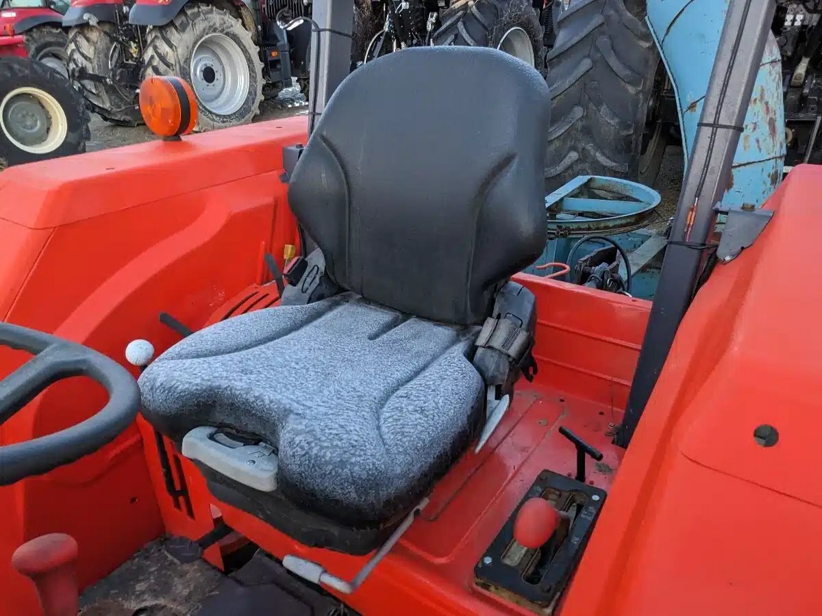 1996 Kubota M5400