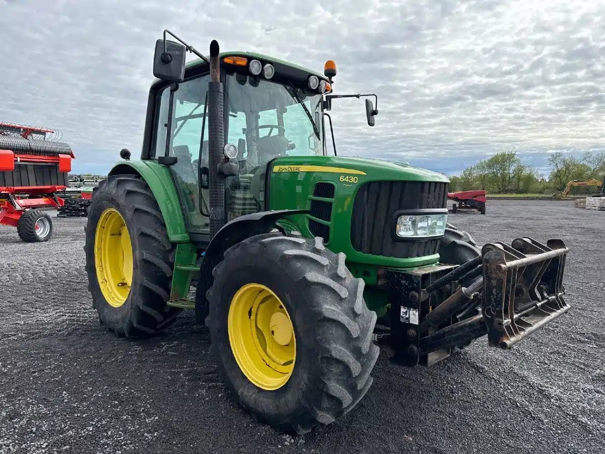 John Deere 6430