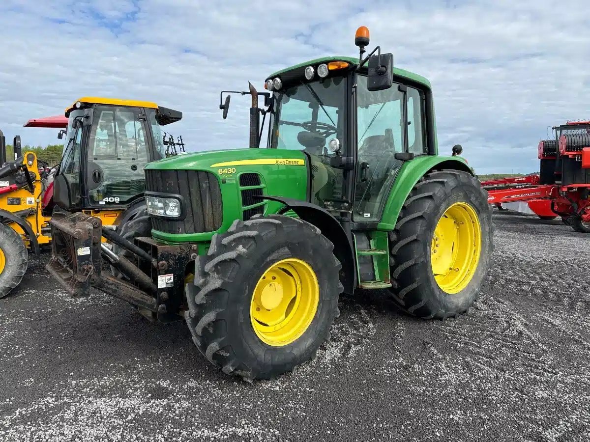 John Deere 6430