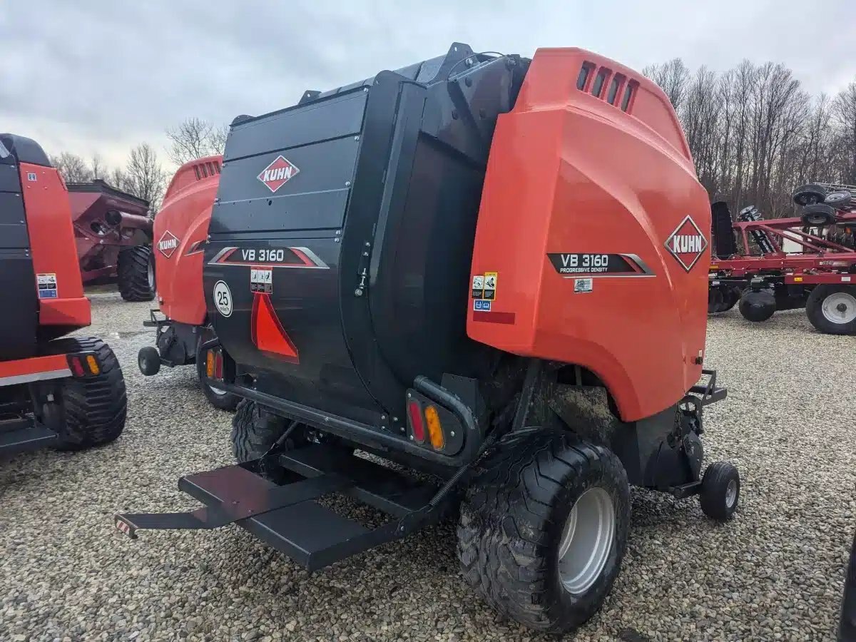 2022 Kuhn vb3160