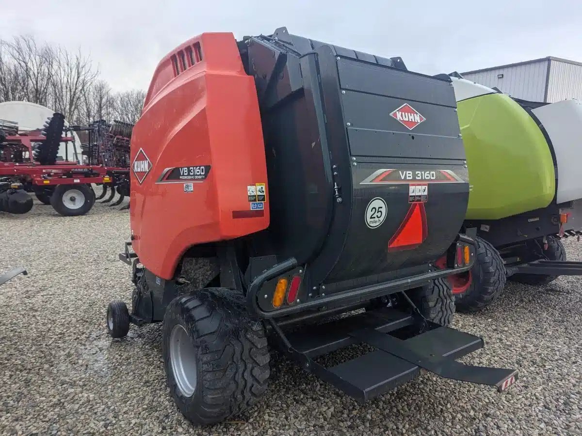 2022 Kuhn vb3160