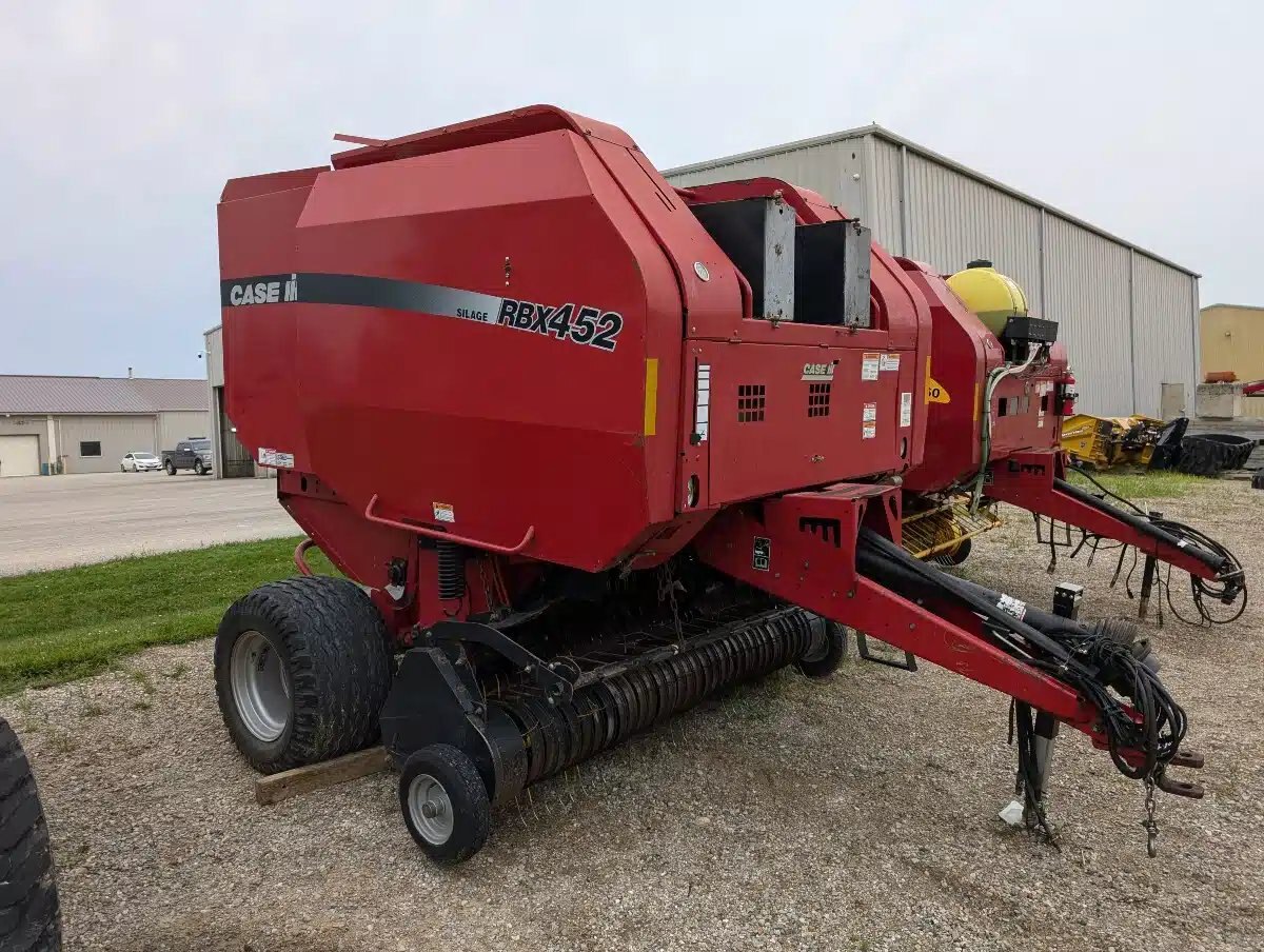 Case IH RBX452