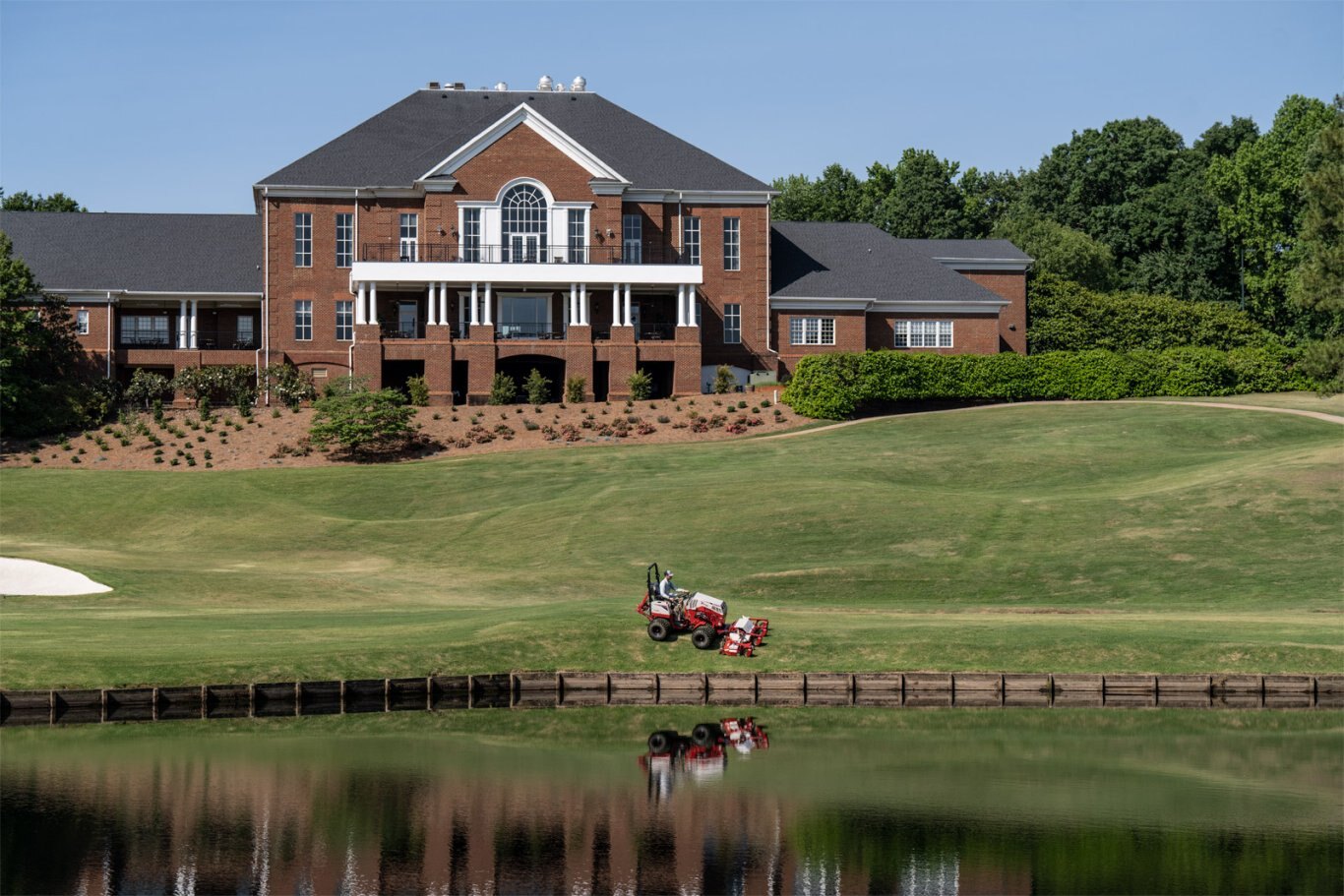 Ventrac MJ840 Contour Mower