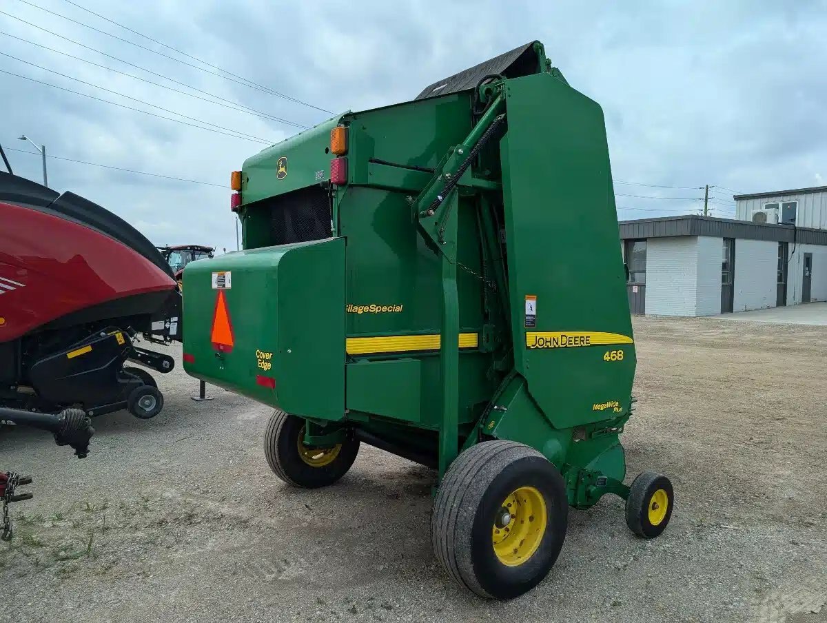 2010 John Deere 468SS