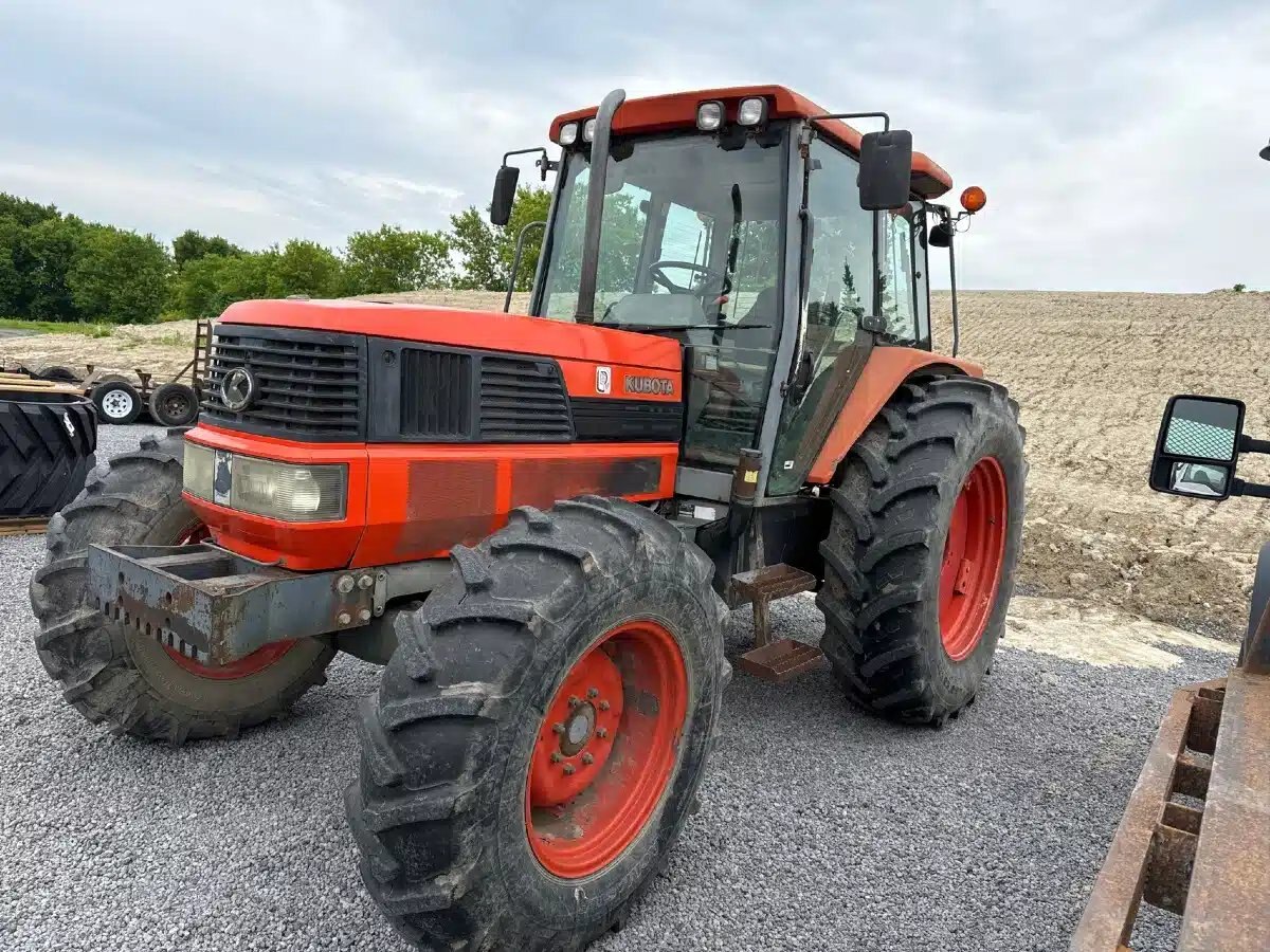 2001 Kubota M120