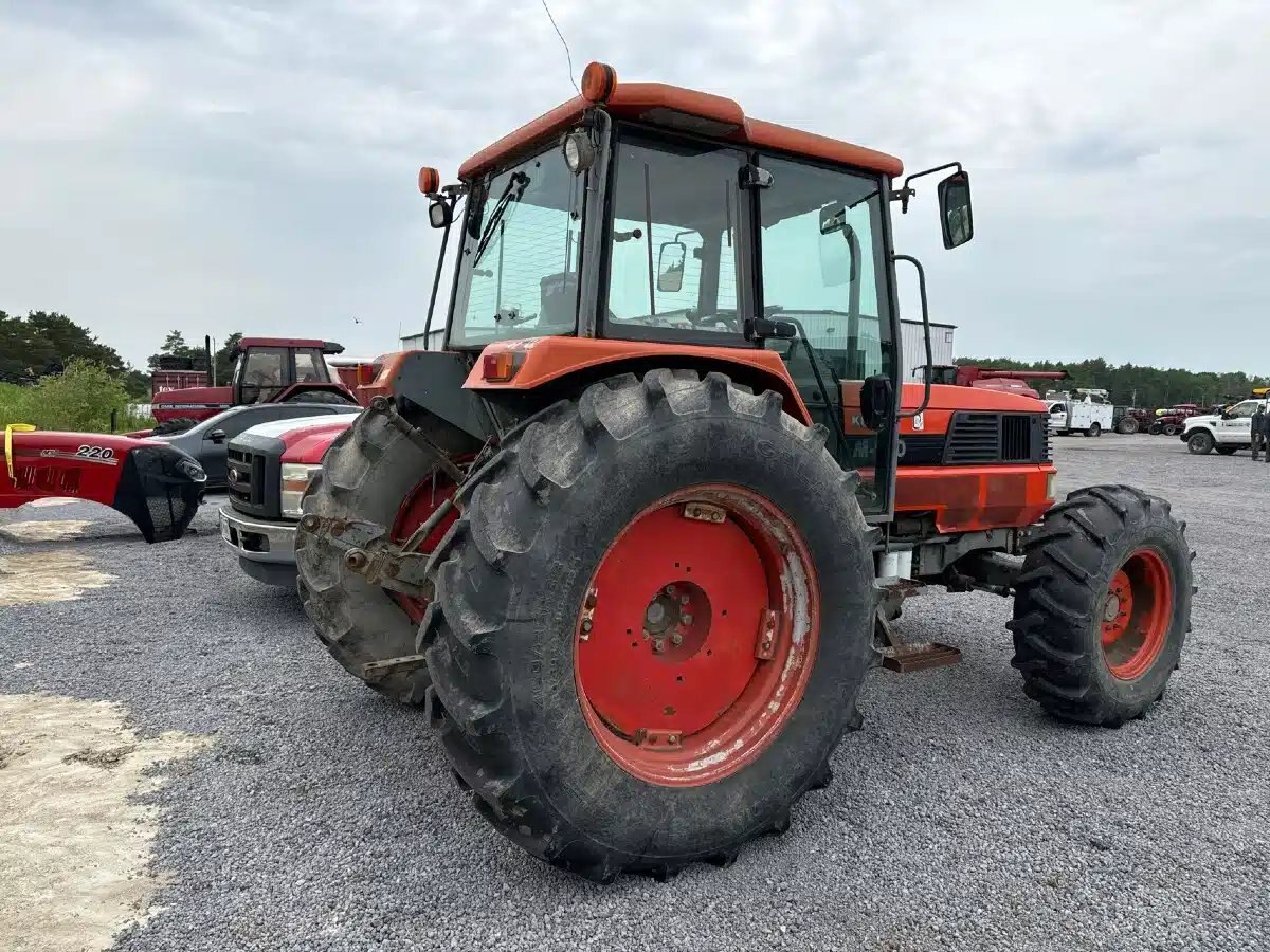 2001 Kubota M120