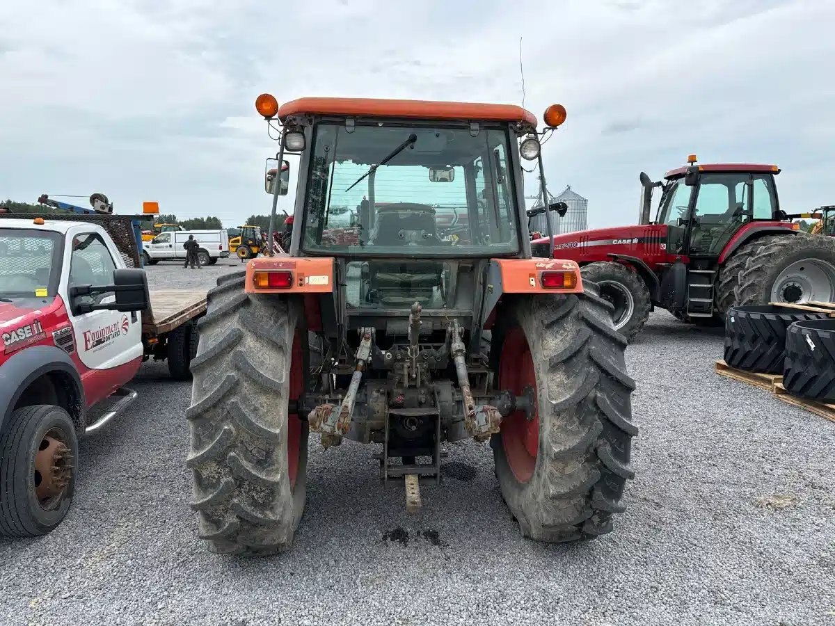 2001 Kubota M120