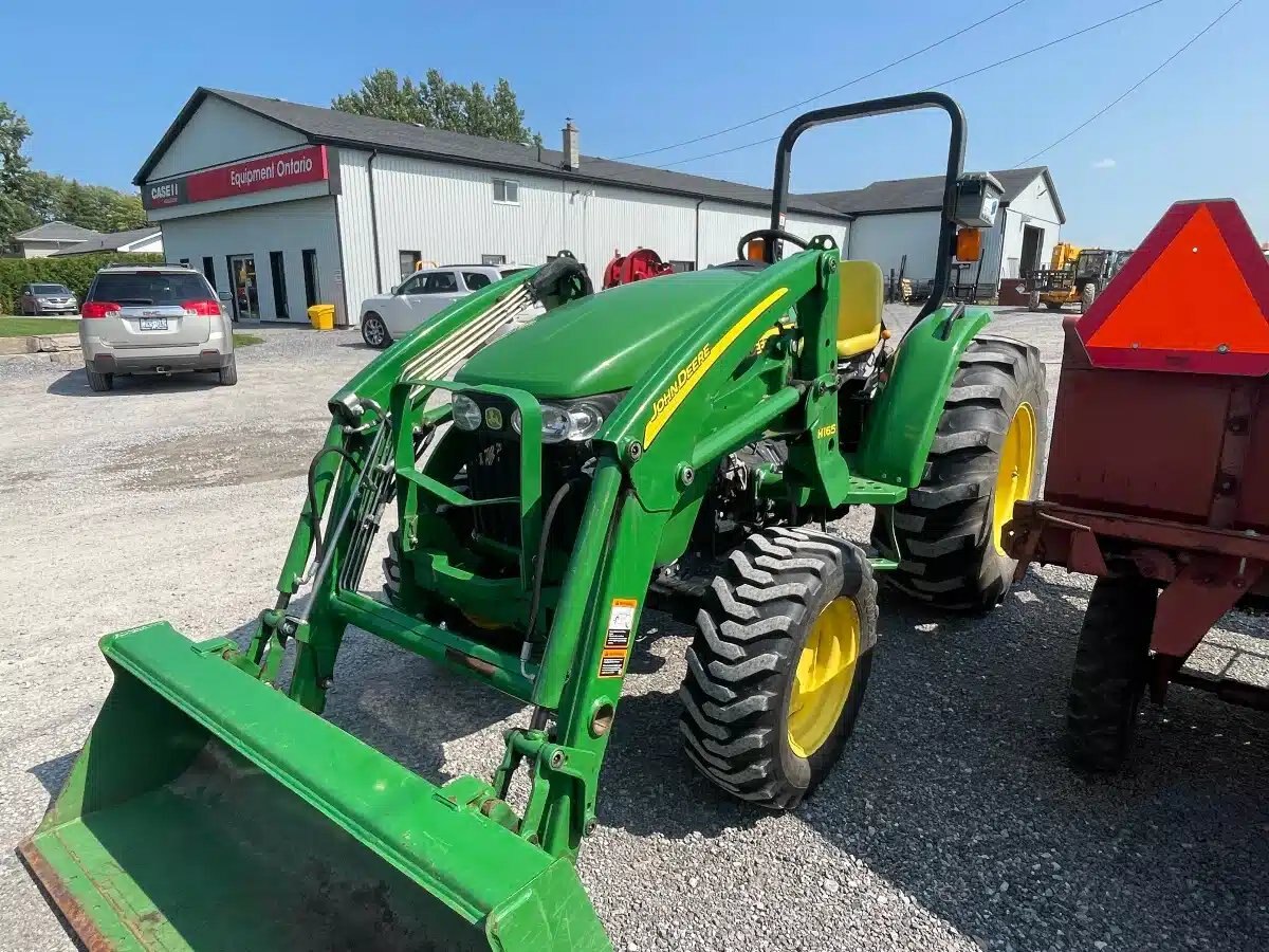 John Deere 4105