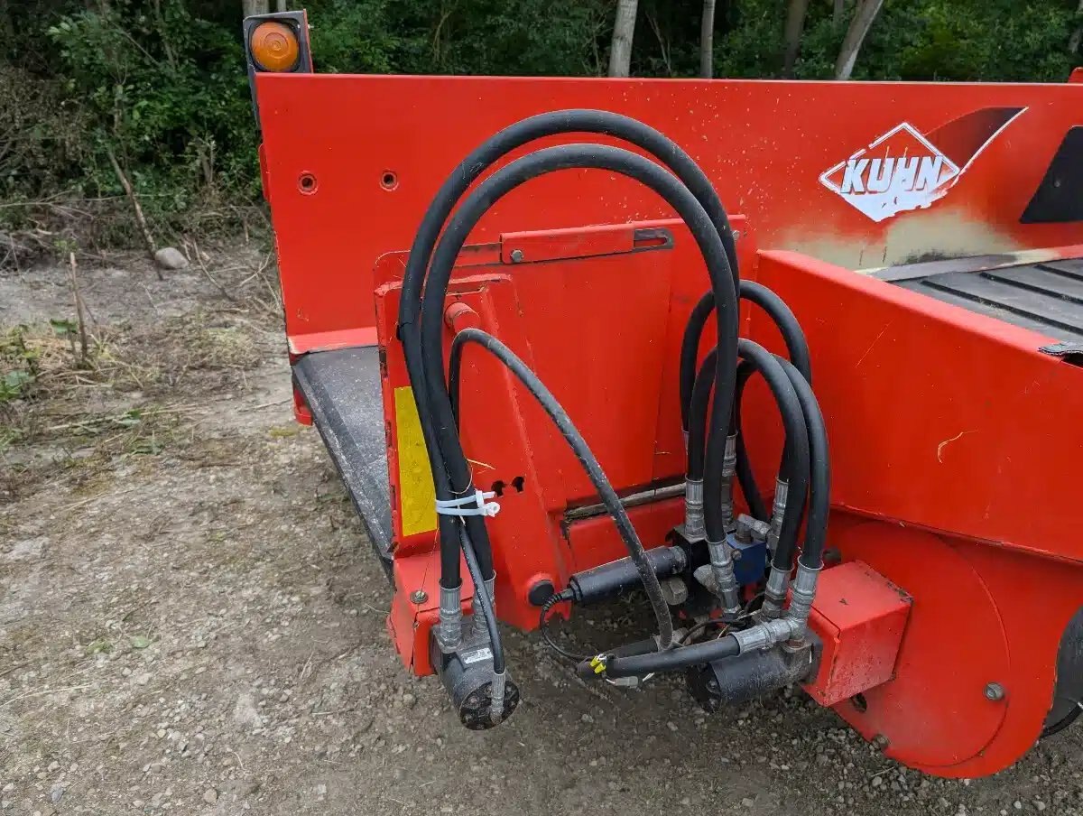 2009 Kuhn MM 300