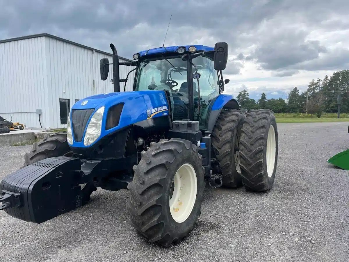 2015 New Holland T7.230