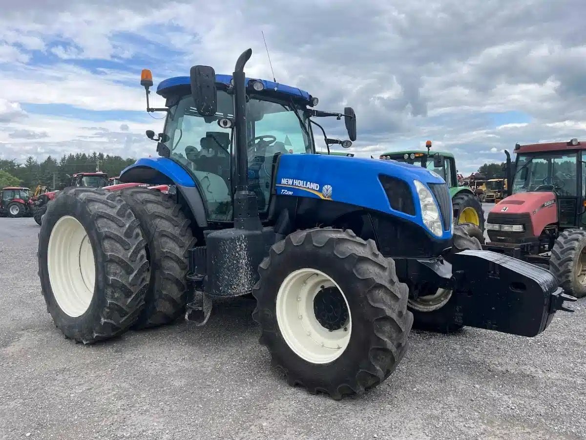 2015 New Holland T7.230