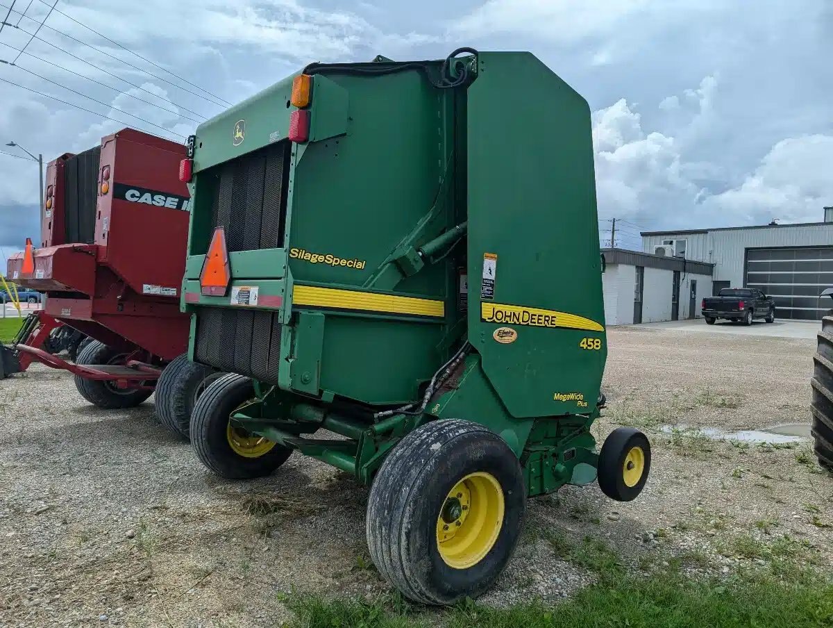 2009 John Deere 458