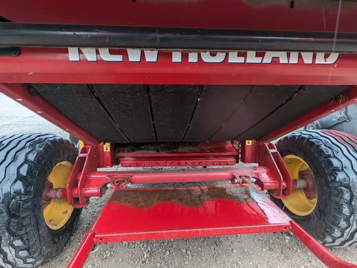 2017 New Holland ROLL BELT 450