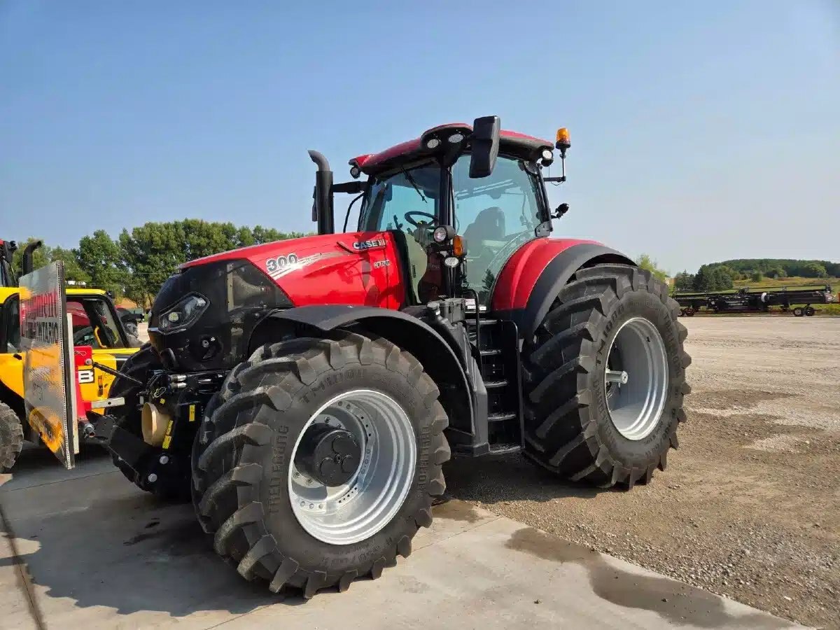 2022 Case IH Optum 300 CVX