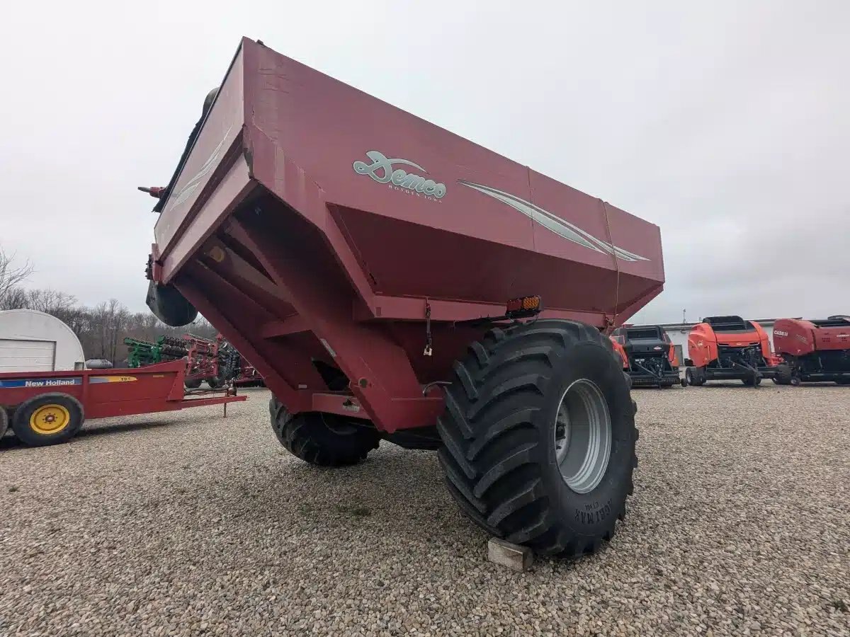 2007 Demco 800