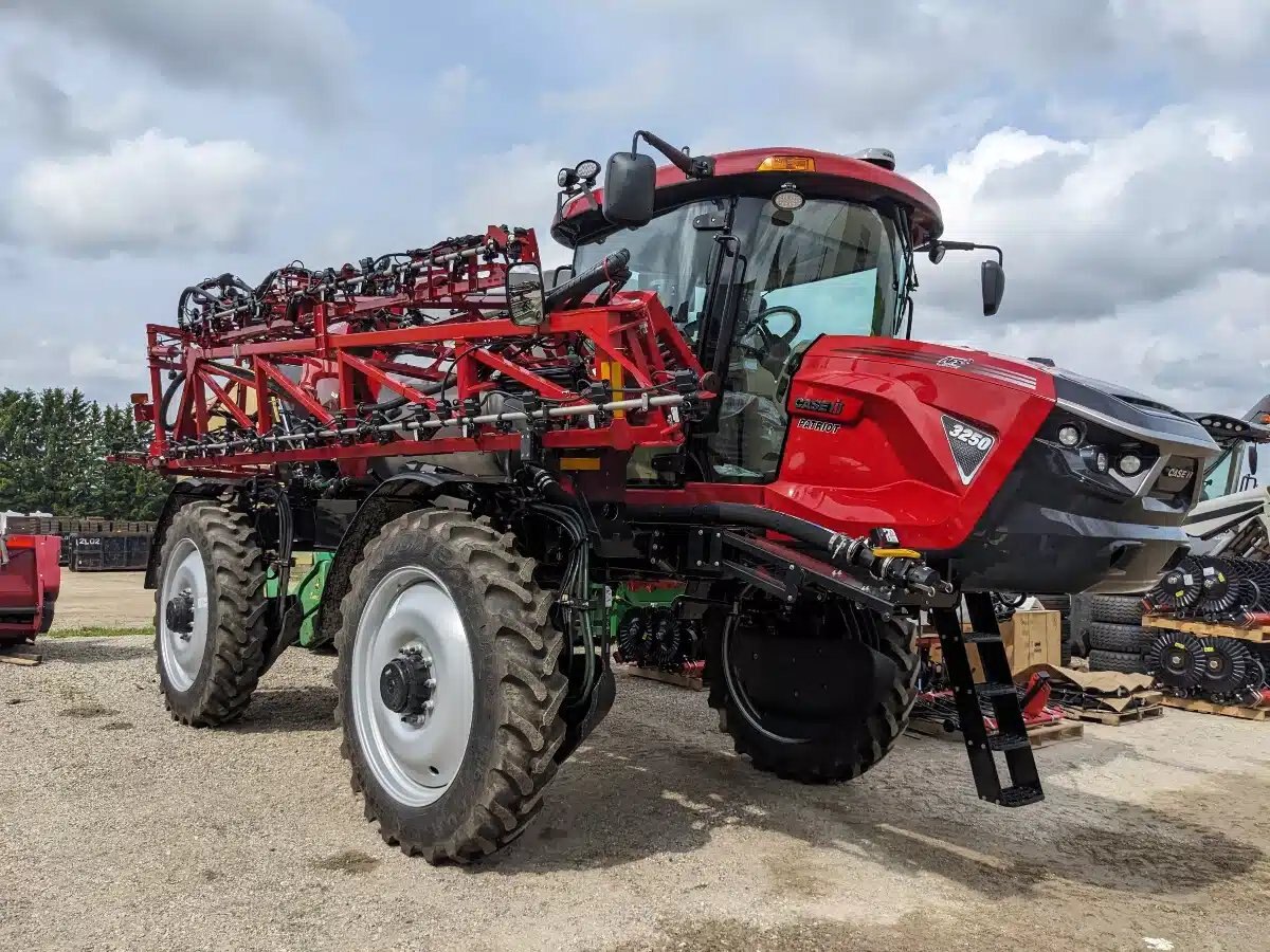 2024 Case IH PATRIOT 3250