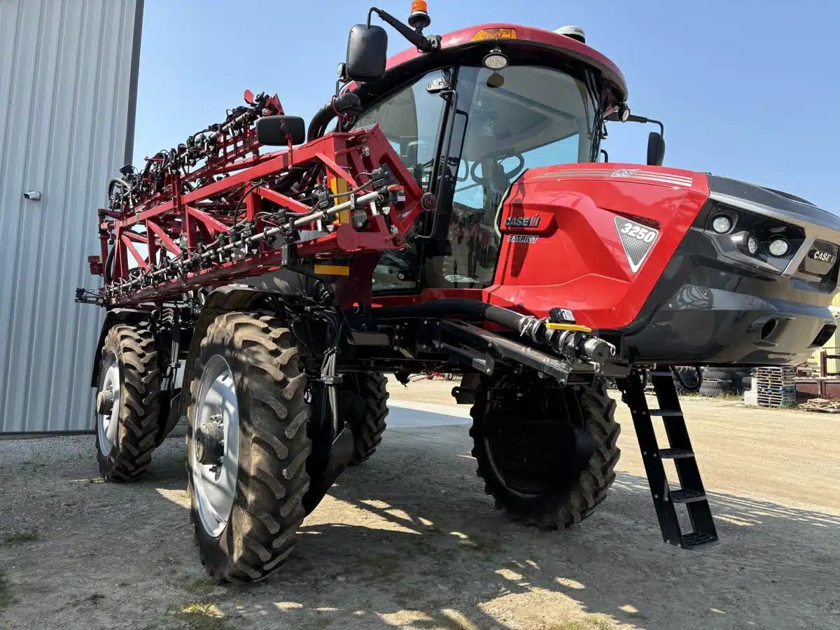 2024 Case IH PATRIOT 3250