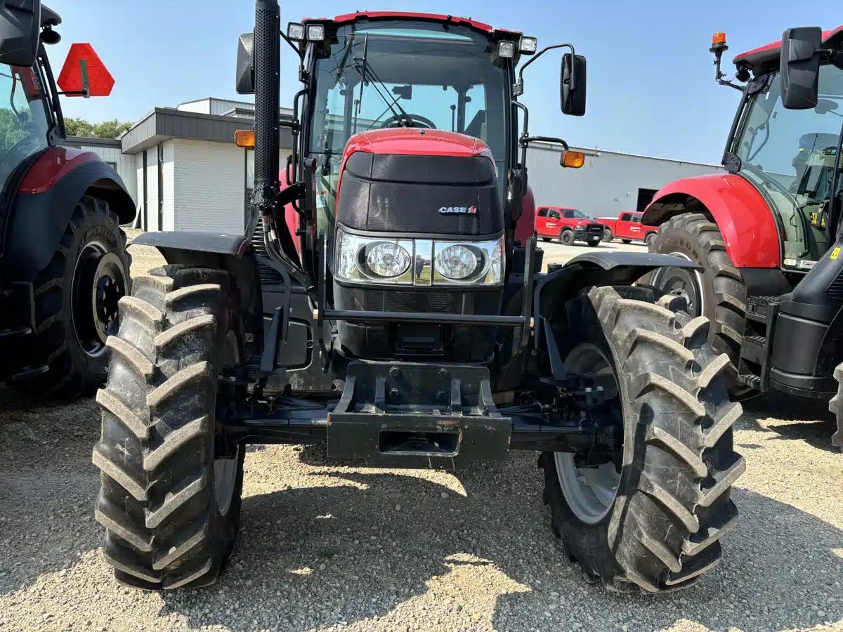 2022 Case IH FARMALL 140A