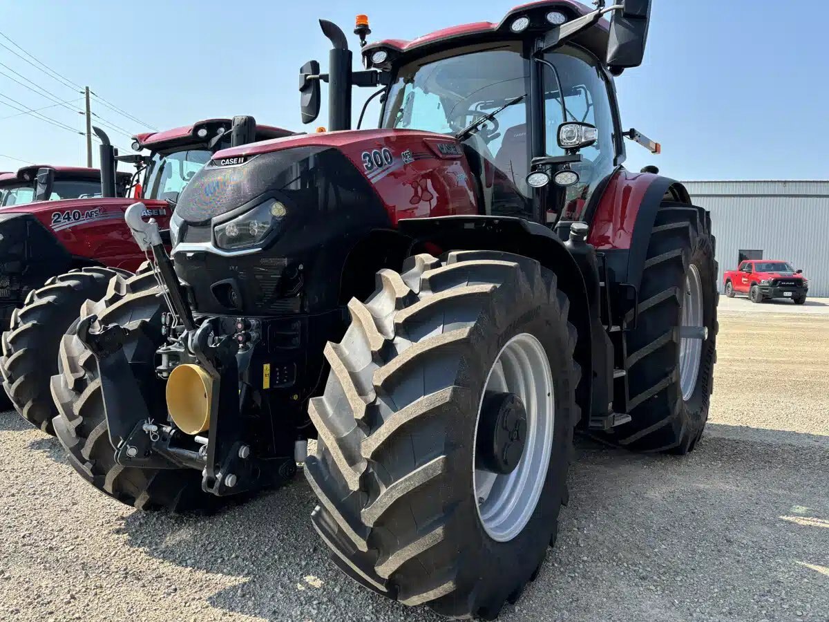 2024 Case IH Optum 300 CVX