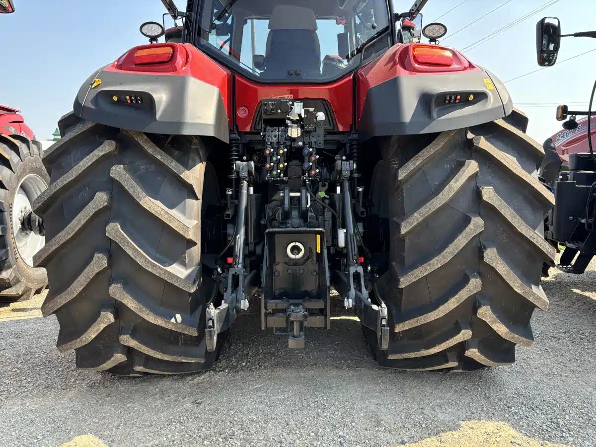 2024 Case IH Optum 300 CVX