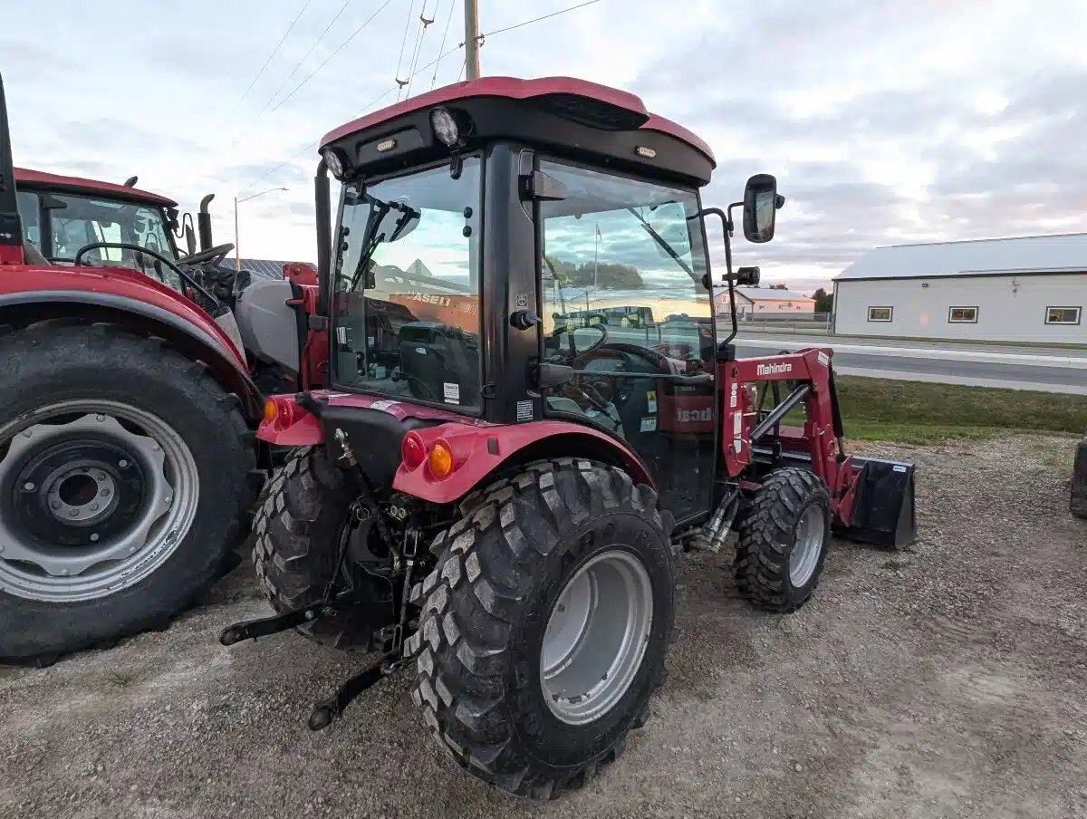 2017 Mahindra 2545