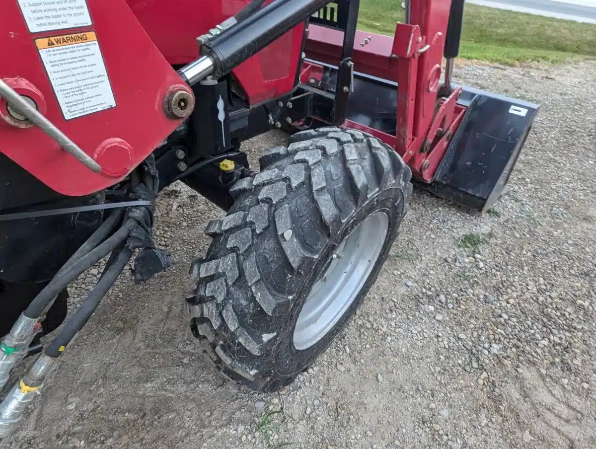 2017 Mahindra 2545