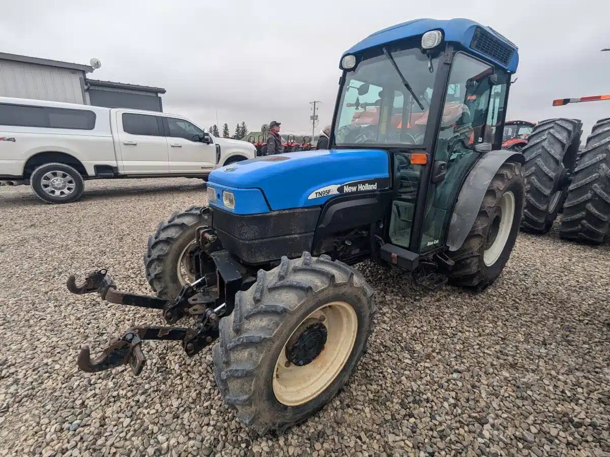 New Holland TN95FA